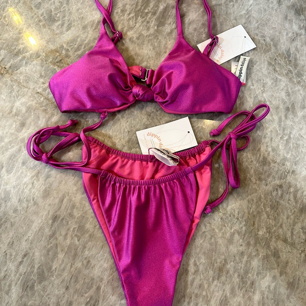 Dippin’ Daisy’s Size Small Swimsuit in Color Light Purple